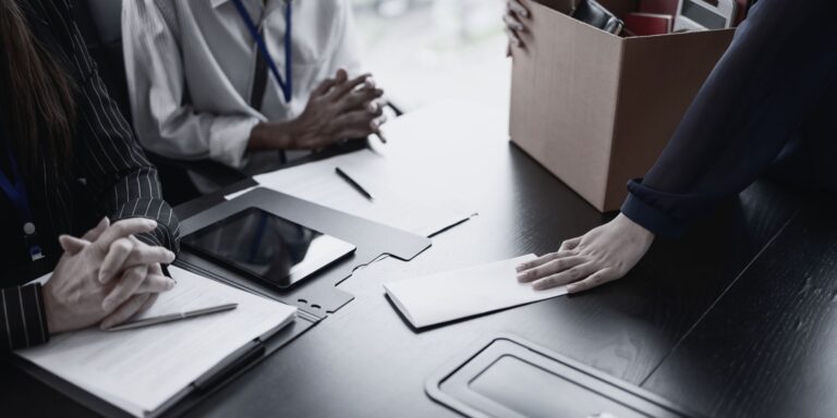 baixa voluntària treballador empresa document laboral