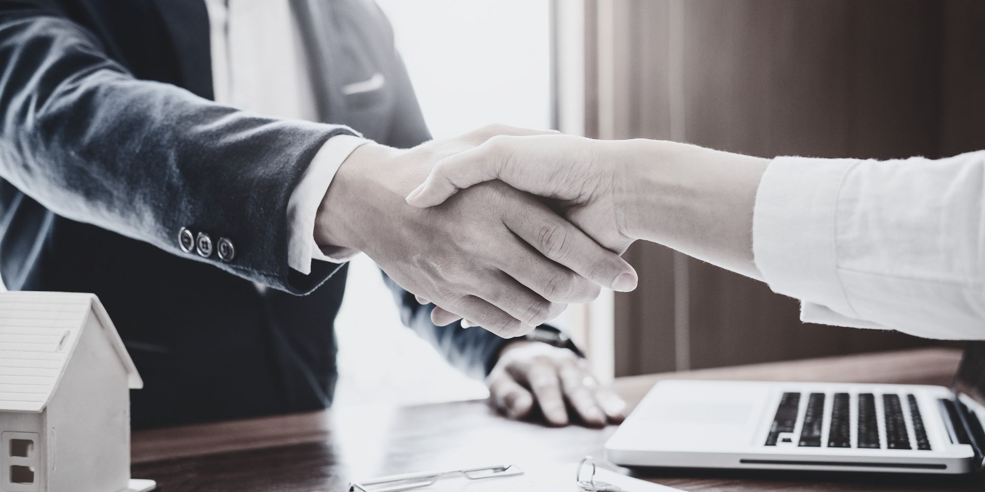 Acord de contractació entre empresa i treballador després d'un procés de selecció